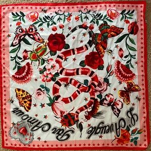 Gucci scarf